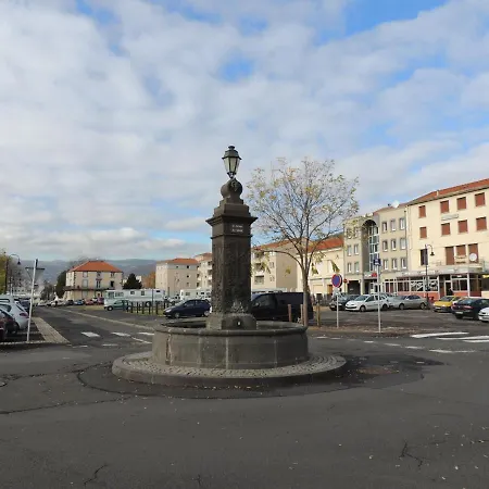 Monfs Clermont-ferrand, Pres De Toute Commodites * クレルモン・フェラン